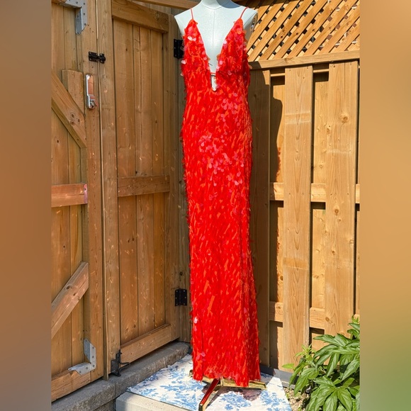 🆕 MISHA COLLECTION 🧿 NWOT Red Sapphire Sequins Maxi Dress, Sz XL US 10 - Picture 3 of 13